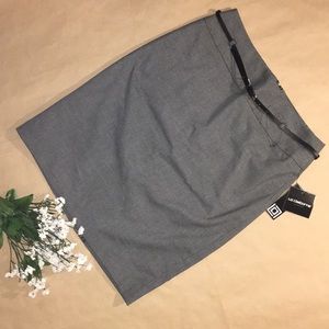 NWT Liz Clairborne Belted Skirt